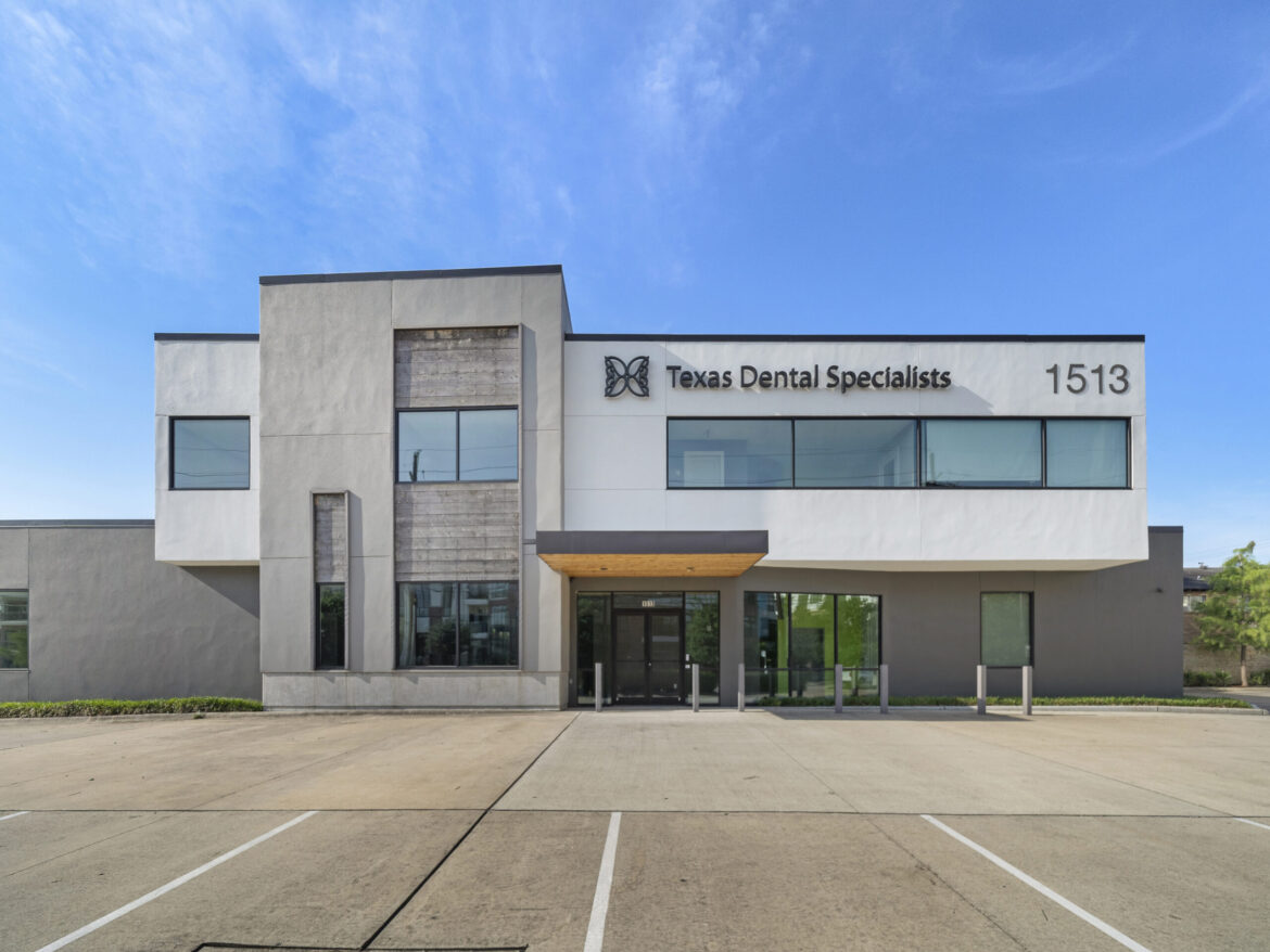 1513 west dallas street, houston, texas office front view